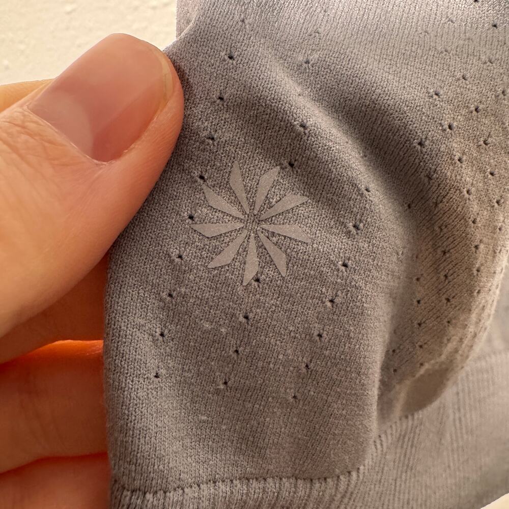 Athleta Short Sleeve Top - Picture 3 of 4